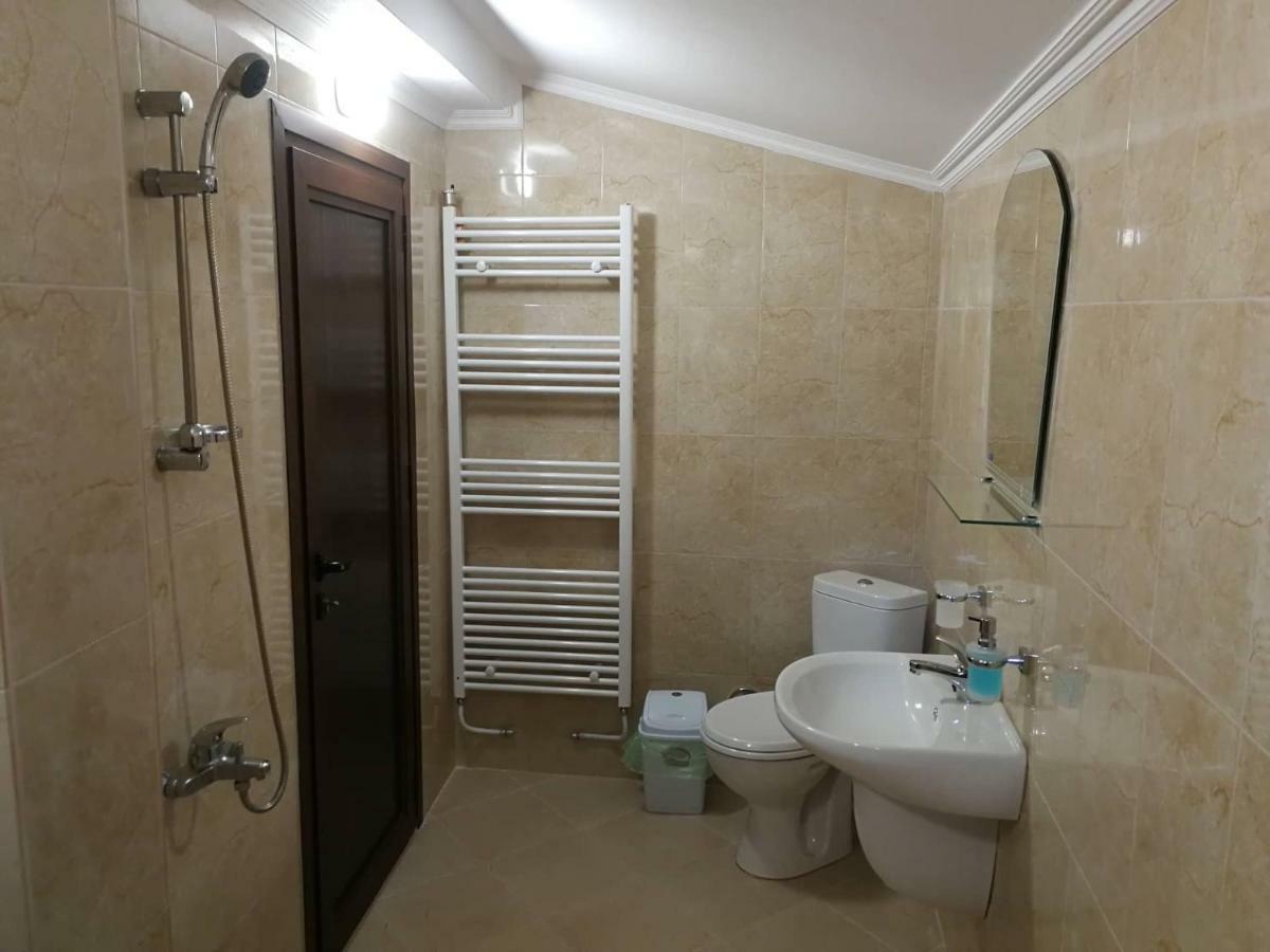 Слънчевата Къща Hotel Kovacevica Ngoại thất bức ảnh