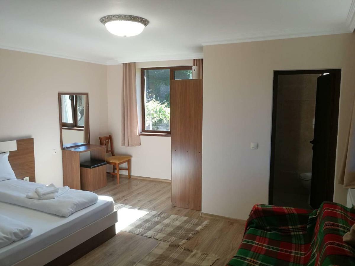 Слънчевата Къща Hotel Kovacevica Ngoại thất bức ảnh