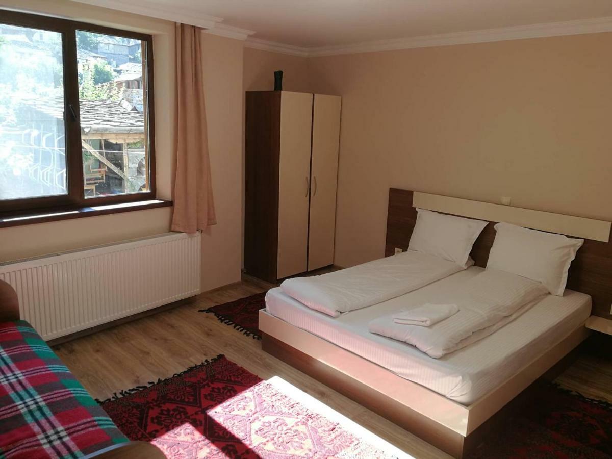 Слънчевата Къща Hotel Kovacevica Ngoại thất bức ảnh